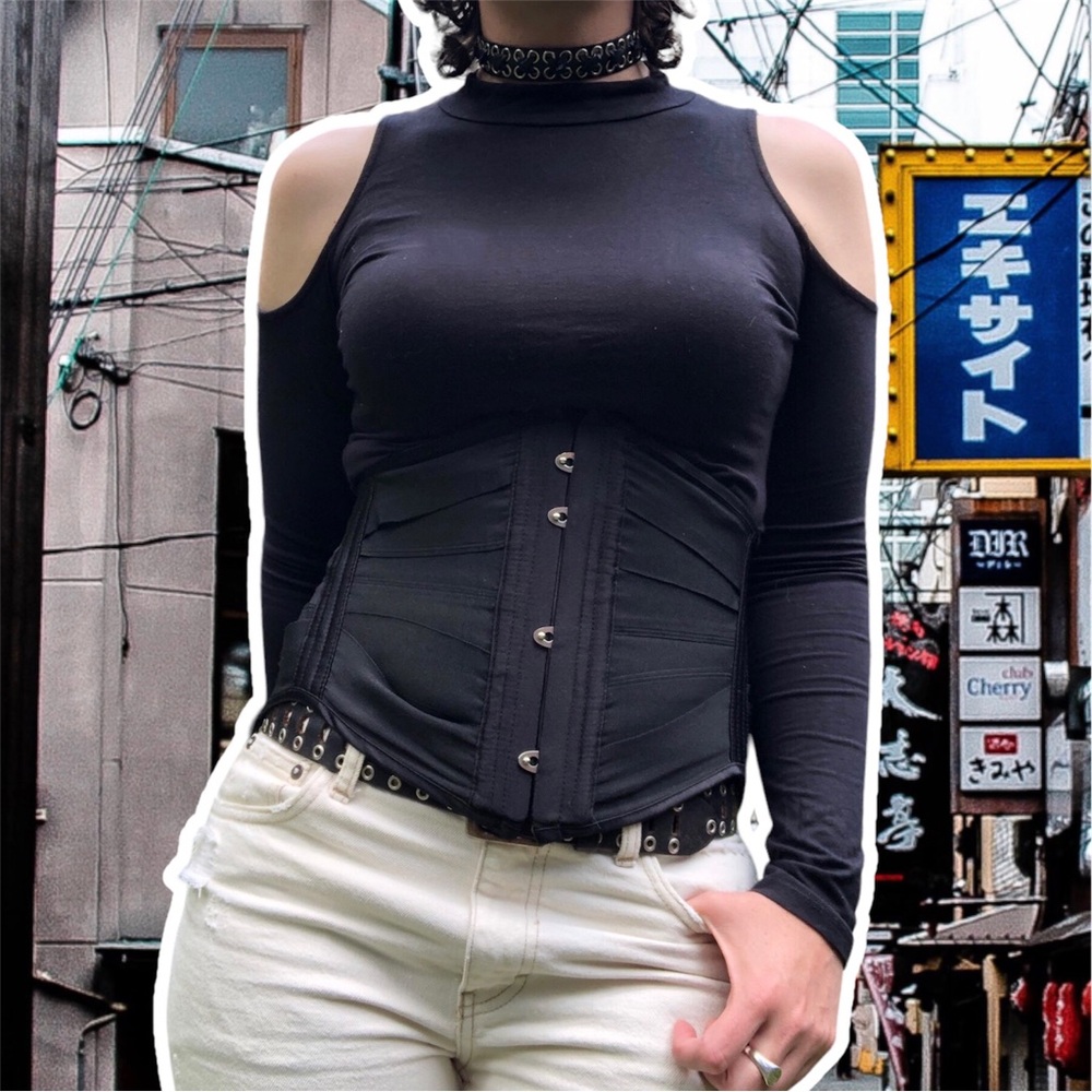 True Vintage y2k Black Cold Shoulder Long Sleeve Crop Top, Size Medium